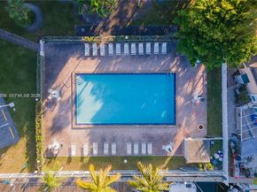 2821 N Miami Beach Blvd 4M, North Miami Beach FL 33160