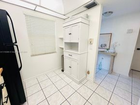 10332 Sunrise Lakes Blvd 103, Sunrise FL 33322