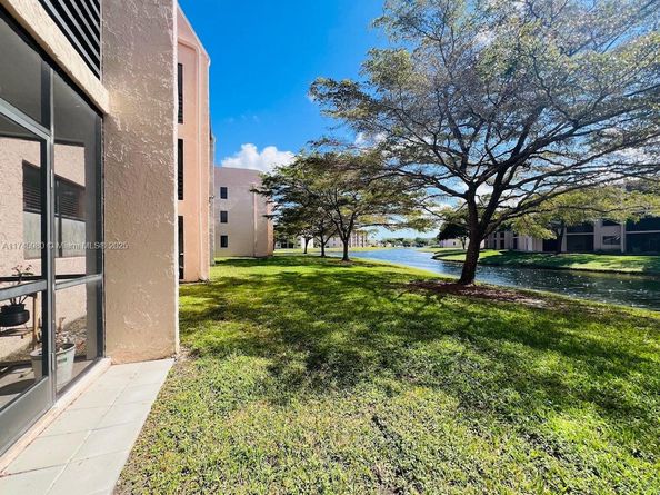 10332 Sunrise Lakes Blvd 103, Sunrise FL 33322