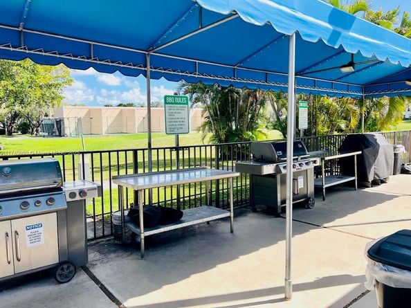 10332 Sunrise Lakes Blvd 103, Sunrise FL 33322