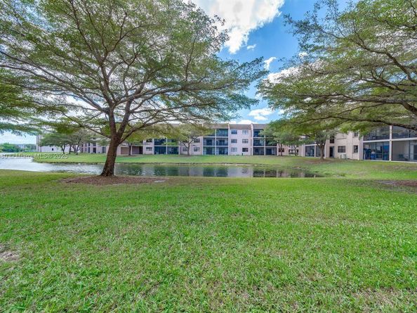 10332 Sunrise Lakes Blvd 103, Sunrise FL 33322