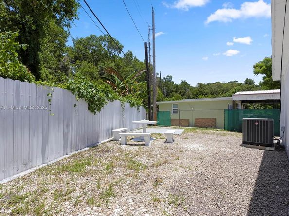 2475 NE 137th St, North Miami Beach FL 33181