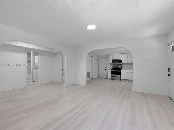 2475 NE 137th St, North Miami Beach FL 33181