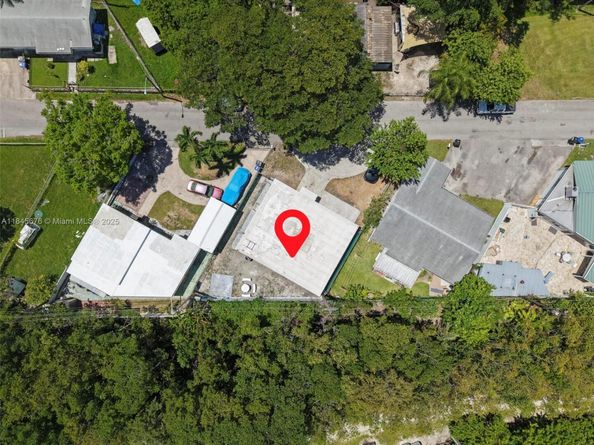2475 NE 137th St, North Miami Beach FL 33181