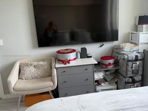 275 NE 18th St 1405, Miami FL 33132