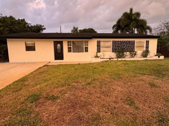4529 SW 24th St, Fort Lauderdale FL 33317
