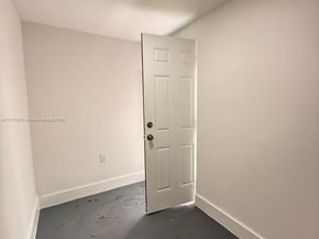 4529 SW 24th St, Fort Lauderdale FL 33317