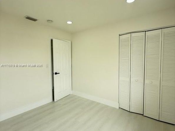 4529 SW 24th St, Fort Lauderdale FL 33317