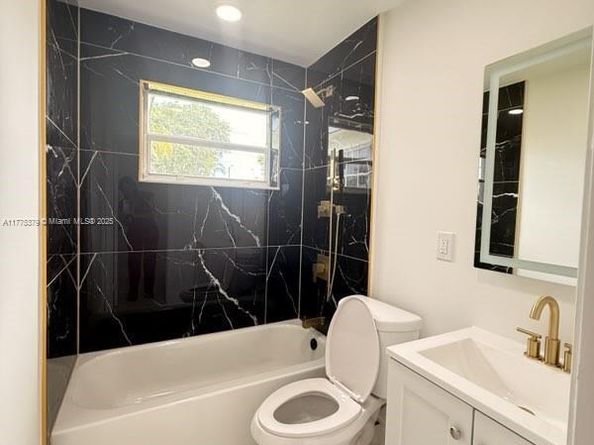4529 SW 24th St, Fort Lauderdale FL 33317
