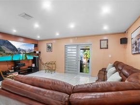 5297 NW 190th Ln, Miami Gardens FL 33055