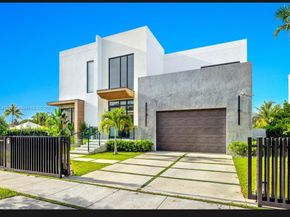 2050 S Hibiscus Dr, North Miami FL 33181