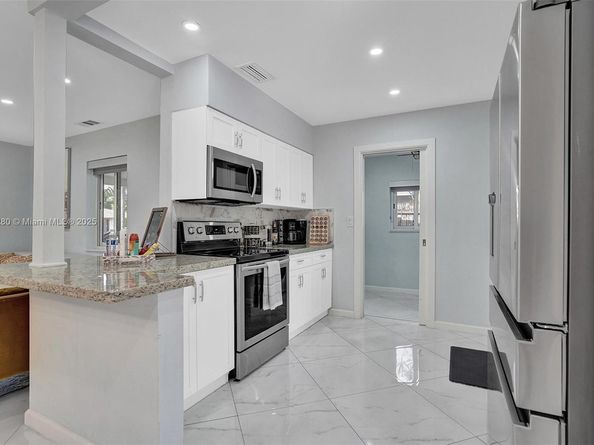 5230 NE 20th Ave, Fort Lauderdale FL 33308
