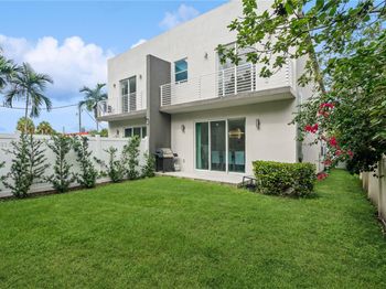 1020 NE 17th Terrace