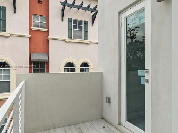 1020 NE 17th Terrace 1020, Fort Lauderdale FL 33304