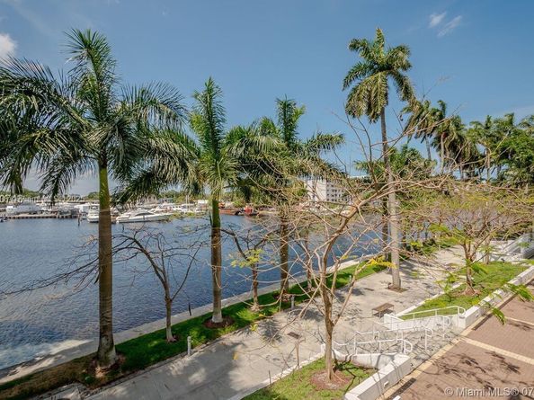 1861 NW S River Dr 2601, Miami FL 33125