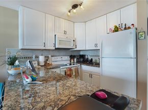 1000 SW 11th Ave 17E, Hallandale Beach FL 33009