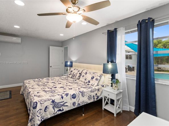 4515 Jackson St, Hollywood FL 33021