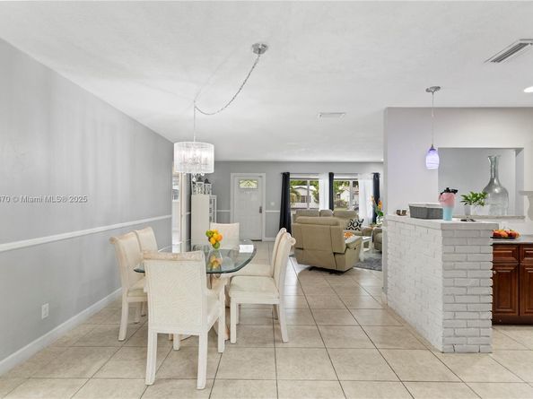 4515 Jackson St, Hollywood FL 33021