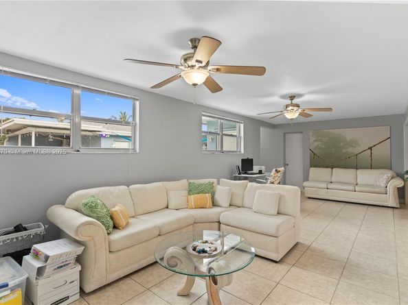 4515 Jackson St, Hollywood FL 33021