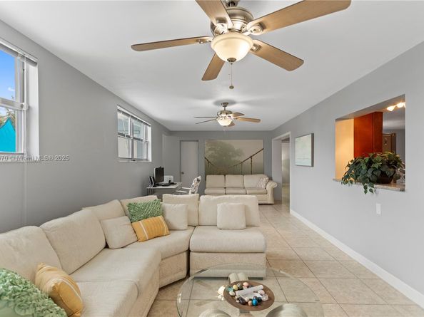 4515 Jackson St, Hollywood FL 33021