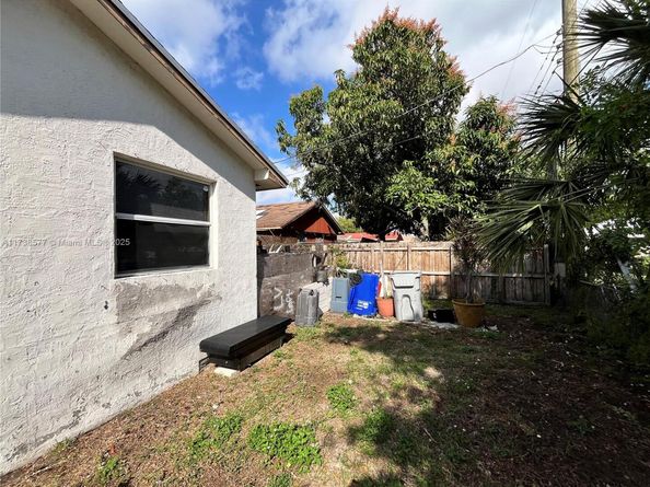 800 NW 6th Ave, Pompano Beach FL 33060