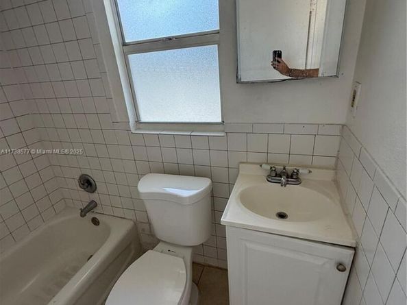 800 NW 6th Ave, Pompano Beach FL 33060
