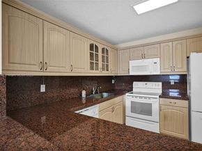 12213 SW 24th Ter 19, Miami FL 33175