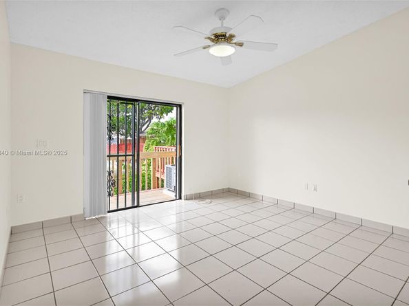 12213 SW 24th Ter 19, Miami FL 33175