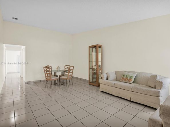 12213 SW 24th Ter 19, Miami FL 33175