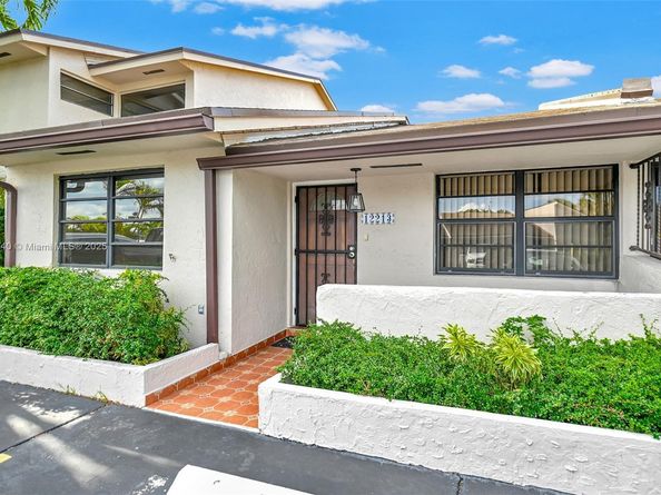 12213 SW 24th Ter 19, Miami FL 33175