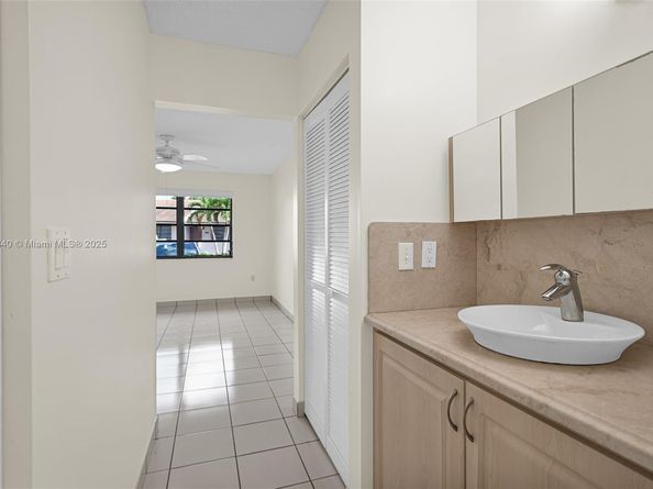 12213 SW 24th Ter 19, Miami FL 33175