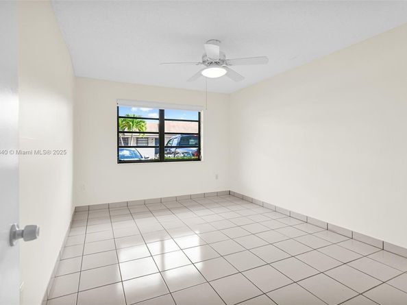 12213 SW 24th Ter 19, Miami FL 33175