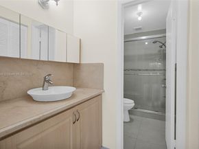 12213 SW 24th Ter 19, Miami FL 33175