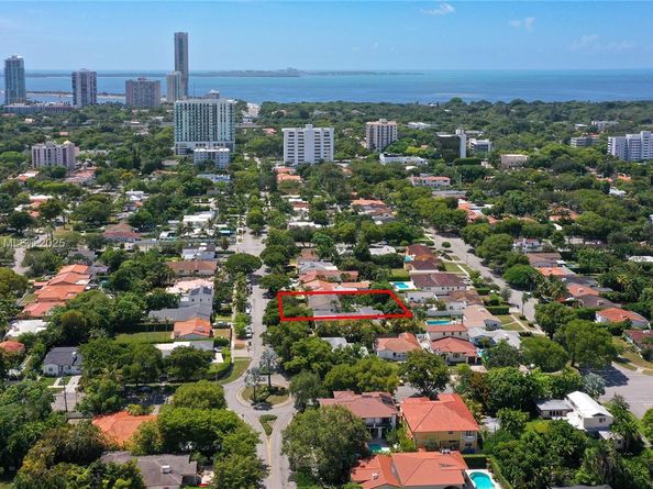 608 SW 26 Roads, Miami FL 33129