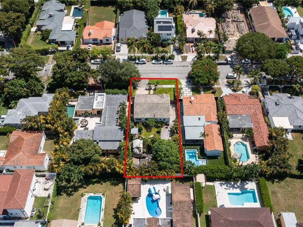 608 SW 26 Roads, Miami FL 33129