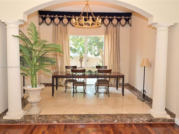 6777 NW 44th Ct, Coral Springs FL 33067