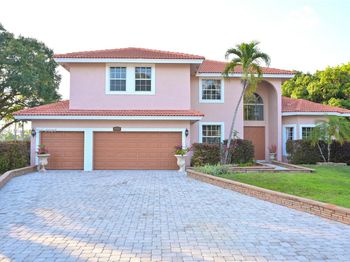 6777 NW 44th Ct