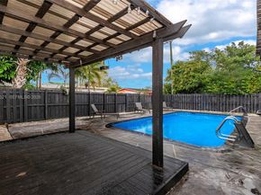 200 SW 69th Ter, Pembroke Pines FL 33023