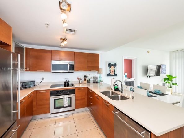 3250 NE 1st Ave 905, Miami FL 33137