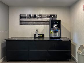 3250 NE 1st Ave 905, Miami FL 33137