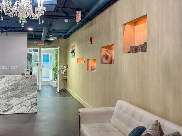 3250 NE 1st Ave 905, Miami FL 33137