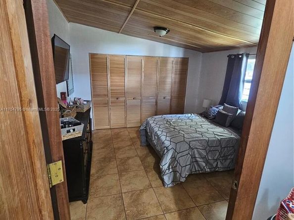 1020 SW 33rd Ave, Miami FL 33135