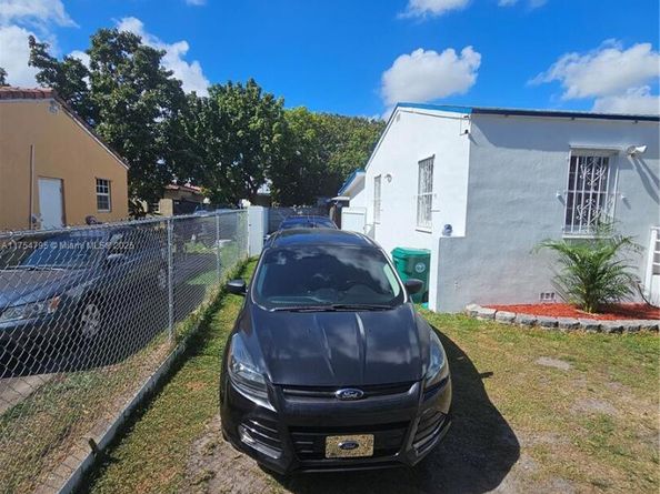 1020 SW 33rd Ave, Miami FL 33135