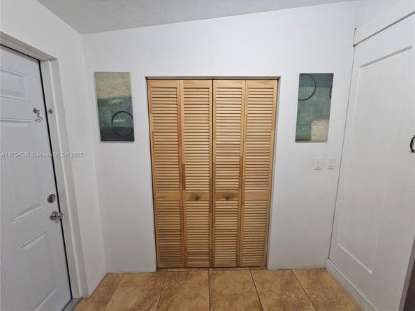 1020 SW 33rd Ave, Miami FL 33135