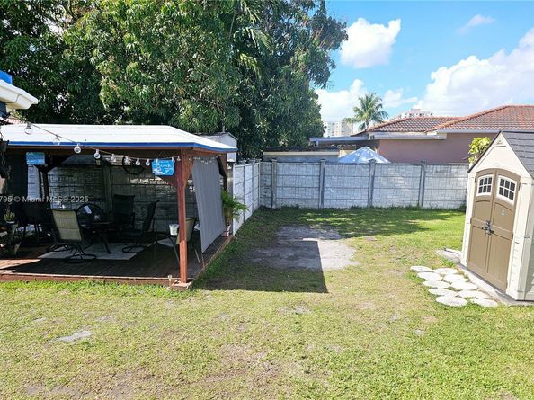 1020 SW 33rd Ave, Miami FL 33135