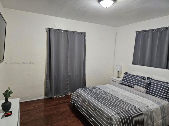1020 SW 33rd Ave, Miami FL 33135