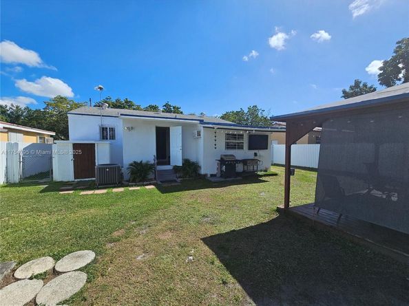 1020 SW 33rd Ave, Miami FL 33135