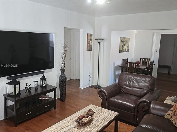 1020 SW 33rd Ave, Miami FL 33135