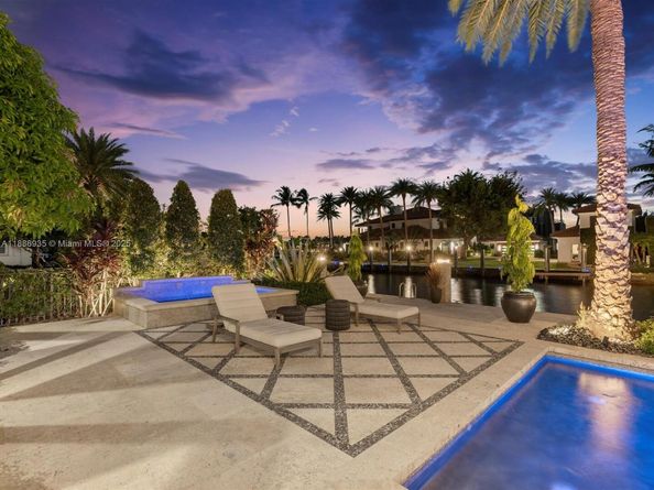 821 Solar Isle Dr, Fort Lauderdale FL 33301