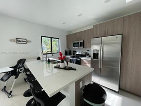 302 NW 11th Ct, Florida City FL 33034